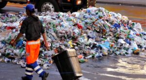 Recycling: Warum die Schweiz tonnenweise Plastikmüll nach Deutschland schickt