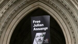 Whistleblower: WikiLeaks-Gründer Assange will Auslieferung in letzter Minute stoppen