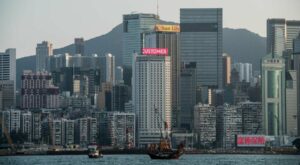 Chinesische Sonderverwaltungsregion: Hongkongs umstrittenes Sicherheitsgesetz tritt in Kraft