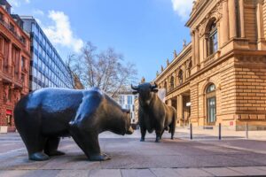 Bulle und Bär vor der Frankfurter Börse