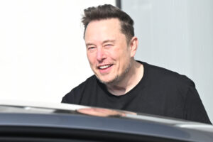 Elon Musk kündigt mögliche Dogecoin-Annahme bei Tesla an