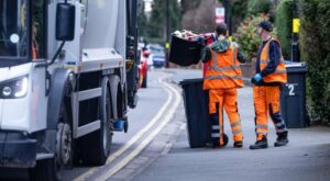 Großbritannien: Mülltonnen werden nicht mehr wöchentlich geleert, Laternen gedimmt: Immer mehr englische Städte sind pleite