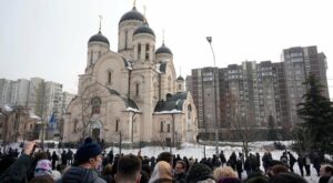 Kremlgegner: Nawalny beigesetzt – Tausende nehmen Abschied