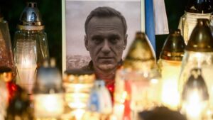Russland: Menschen trauern weiter um Nawalny auf Friedhof in Moskau