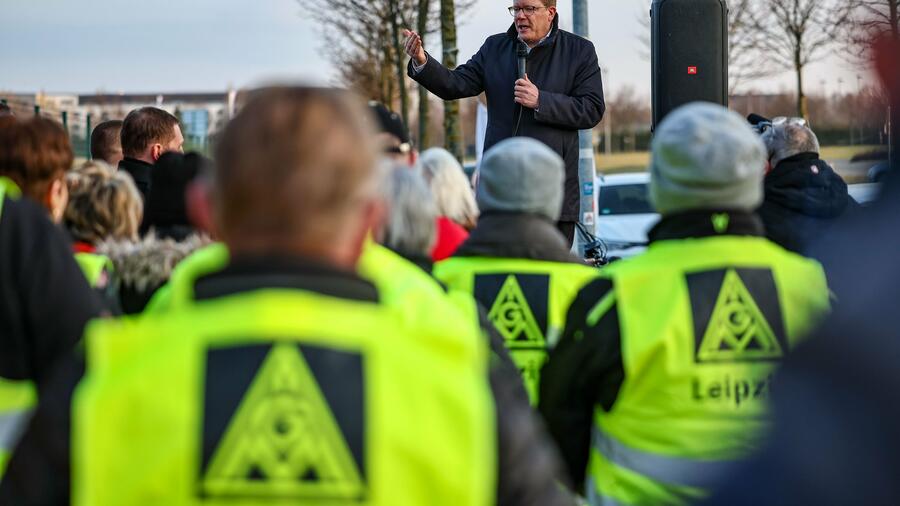 Streik: Verdi-Warnstreiks im ÖPNV ausgeweitet – Aktionstag mit Klimabewegung