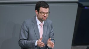 Bürokratieabbau: Justizminister fordert weniger Bürokratie aus Brüssel und erstellt Zehn-Punkte-Plan