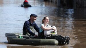 Flut-Katastrophe: Wasser in russischem Flutgebiet steigt weiter stark an