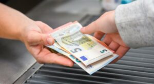 Ifo: Mehr Unternehmen wollen Preise steigern – Inflation stagniert