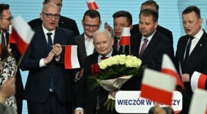 Polen: Kommunalwahlen in Polen: PiS laut Prognosen stärkste Kraft