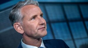 Rechtsextremismus : Anklage vor Landgericht gegen Björn Höcke erweitert