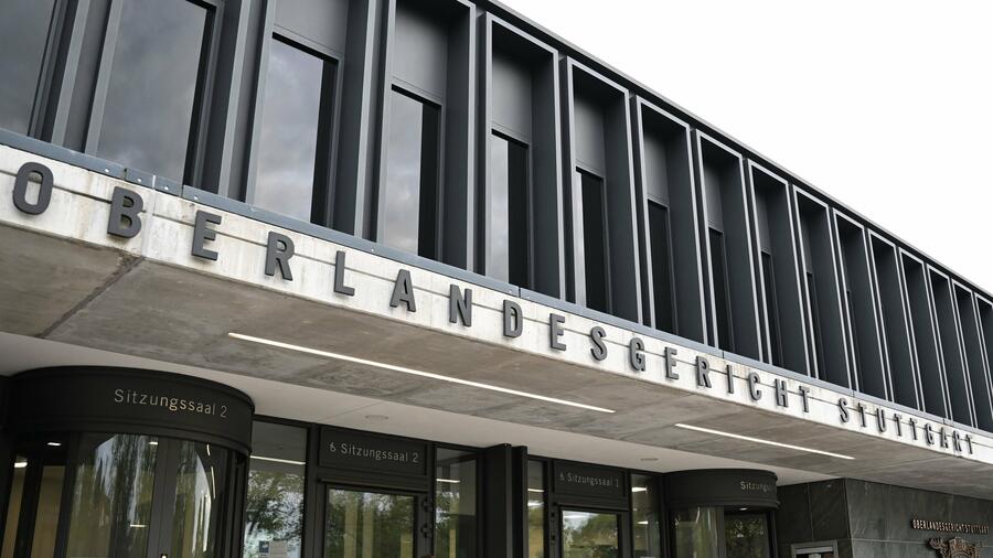 Stuttgarter OLG: Prozess gegen „Reichsbürger“-Gruppe von Prinz Reuß gestartet