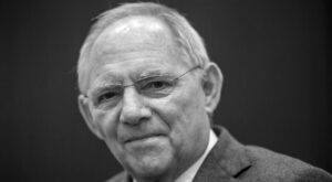 CDU-Politiker : 1,20 Meter tiefes Loch an Schäubles Grab – Staatsschutz ermittelt