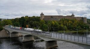 Grenzen: Russland entfernt Markierungen in Grenzfluss zu Estland