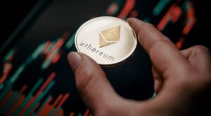 Kommt der Ethereum ETF? Tickersymbol gelistet – ETH-Kurs steigt