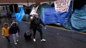 Migration: Lieber nach Dublin als nach Ruanda: Die abstrusen Folgen von Londons Abschiebeplänen