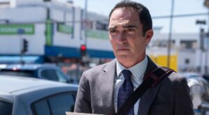 Origins: Patrick Fischler als Boss vom jungen Gibbs gecastet