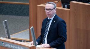 Steuerbetrug: Limbach präsentiert neuen Cum-Ex-Chefermittler – und weist Brorhilkers Kritik zurück