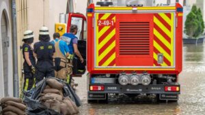 Bayern: Hochwasser fließt langsam ab - Lage bleibt angespannt