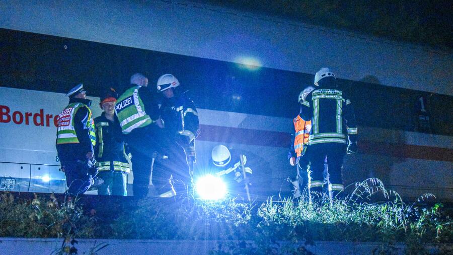 Süddeutschland: Hochwasser verlagert sich flussabwärts – ICE entgleist bei Schwäbisch Gmünd